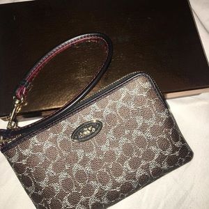 COACH MINI CLUTCH - brand new& never used